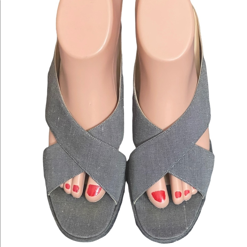 Salvatore Ferragamo Grey leather strap‎ sandals size 8 - Picture 2 of 10